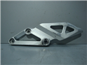 SOPORTE ESTRIBO DELANTERO IZQ. - SUZUKI GSX 750 R 1992-1994